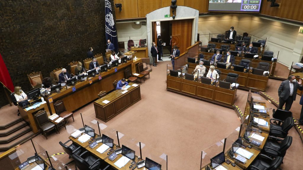 Senado aprobó en general y en particular proyecto de PGU con su financiamiento: fue despachado a la Cámara