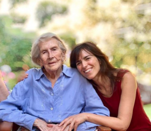 Paz Bascuñán y su sentido mensaje tras muerte de su abuela Leonor Oyarzún: "Te llevaré conmigo para siempre"