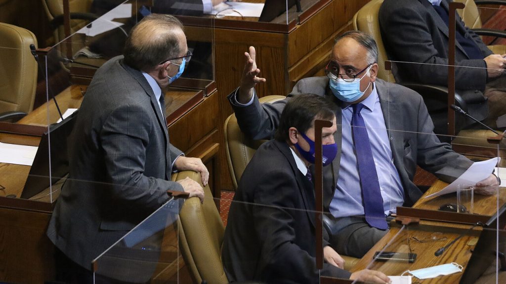 Diputados RN llamaron al Presidente electo Boric a plantear la devolución de los retiros de las AFP