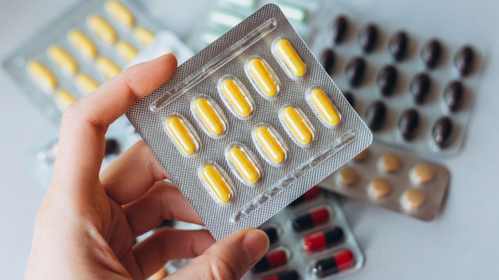 Ministerio de Economía y Sernac presentaron cotizador de precios online dedicado a productos farmacéuticos