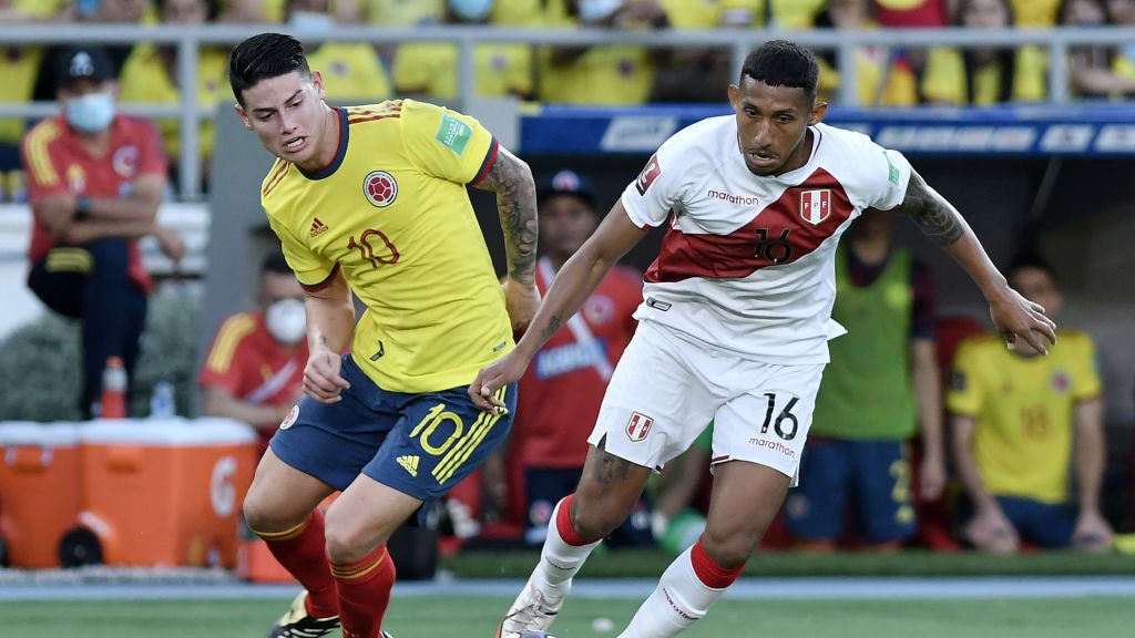 Perú aguantó los embates de Colombia y ganó en Barranquilla para meterse en zona de clasificación directa a Qatar 2022