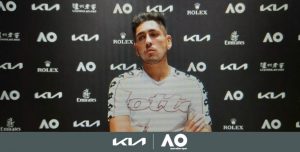 Alejandro Tabilo analizó su eliminación del Australian Open: "No hice mucho en los dos primeros sets y dejé que Alcaraz me atacara"