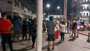 Vecinos de Iquique realizaron manifestaciones tras agresión de sujetos contra Carabineros en Cavancha
