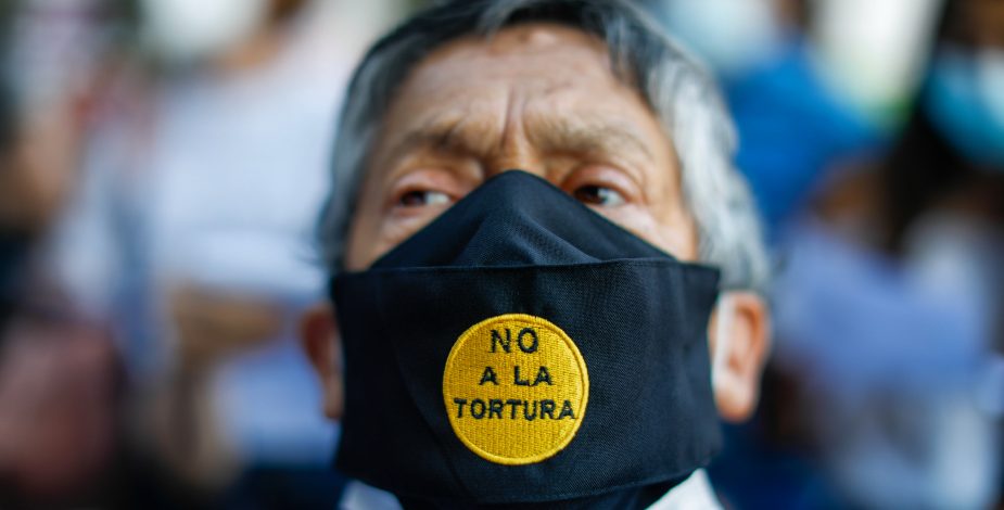 Siete exagentes de la CNI fueron acusados por torturar a dos militantes del MIR durante la Operación Alfa Carbón en 1984