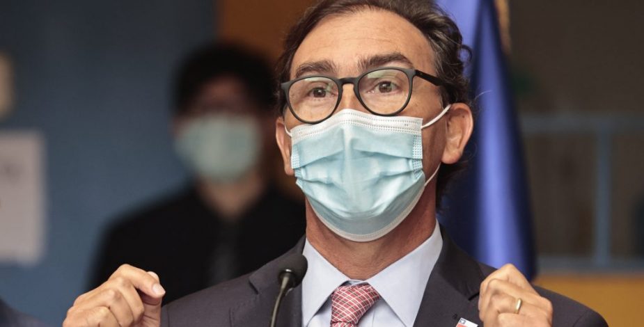 Exministro Raul Figueroa y deserción escolar: “Debería preocuparnos: la baja de la inasistencia y los niños fuera del sistema le ponen sentido de urgencia”