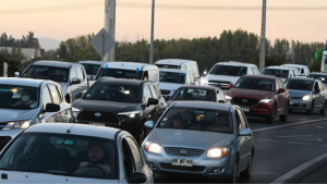 Fin de semana largo: más de 129 mil vehículos han salido de la región Metropolitana