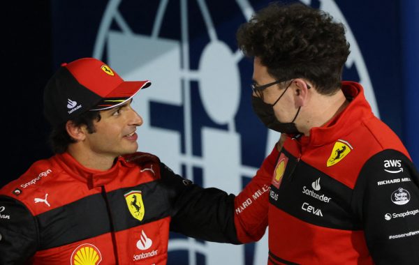 Ferrari disipa rumores y renueva el contrato de Carlos Sainz: "Ha demostrado tener el talento que esperábamos"