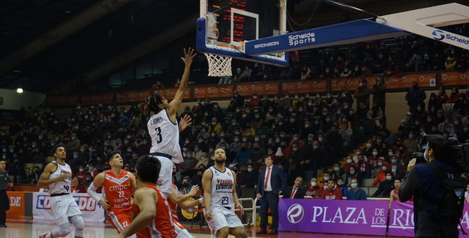 Básquetbol: Colegio Los Leones rugió en Valdivia y será rival de la UdeC en  la gran