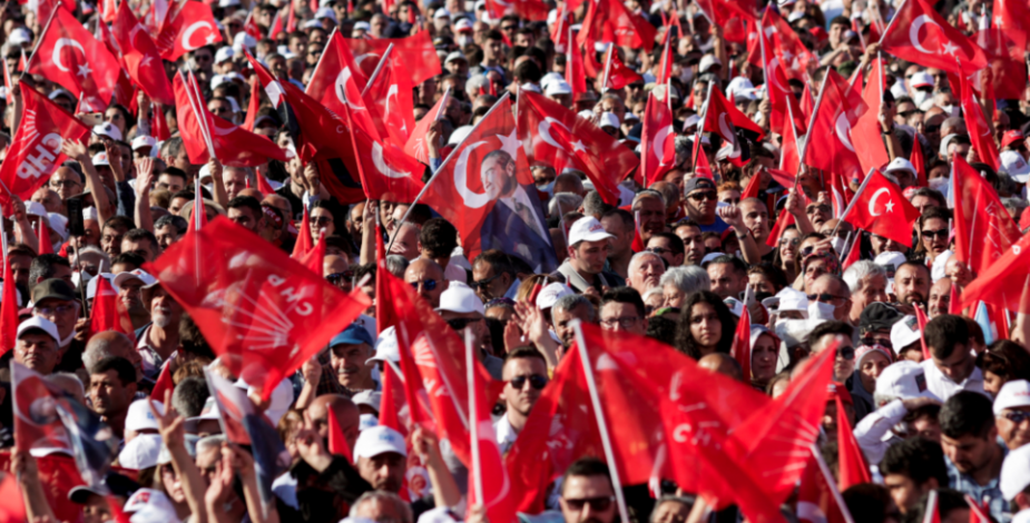 Masiva protesta en Estambul: Más de 400 mil personas se manifestaron en contra del gobierno de Erdogan