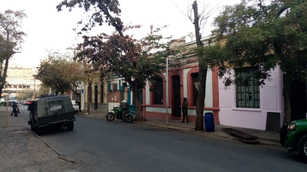 Cuatro detenidos deja operativo antidrogas en casa de barrio Matta Sur: se incautó cocaína, armas y dinero en efectivo