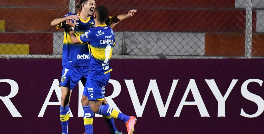 Everton derrota a Ayacucho de visitante y se mantiene con vida en la Copa Sudamericana