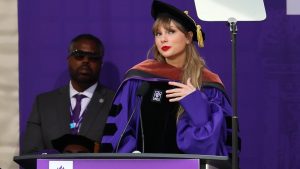 ¡La artista lo puede todo!: Taylor Swift se gradúa de doctora honoraria en Bellas Artes