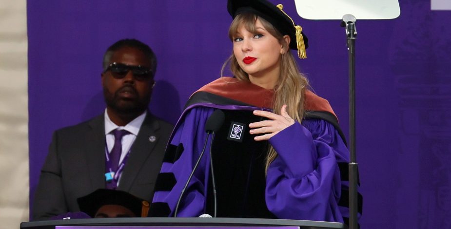 ¡La artista lo puede todo!: Taylor Swift se gradúa de doctora honoraria en Bellas Artes