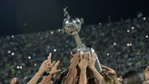 Habrá choque de jugadores chilenos: así quedaron los octavos de final de la Copa Libertadores