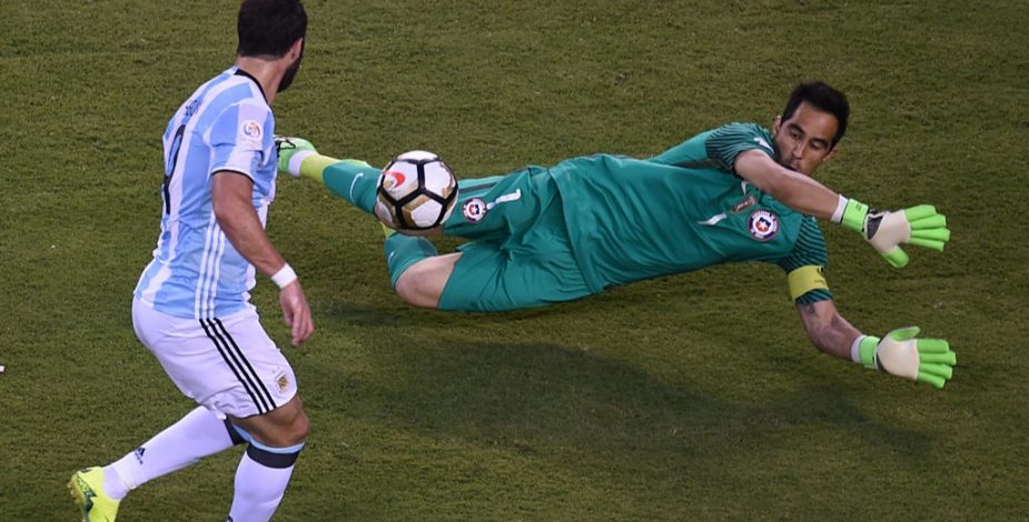 Gonzalo Higuaín: “La chance que más me recrimino es la de la final contra Chile en Estados Unidos”