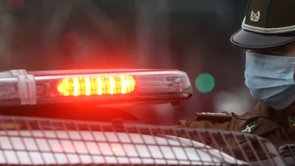 Conductor en estado de ebriedad choca contra dos casas en Conchalí