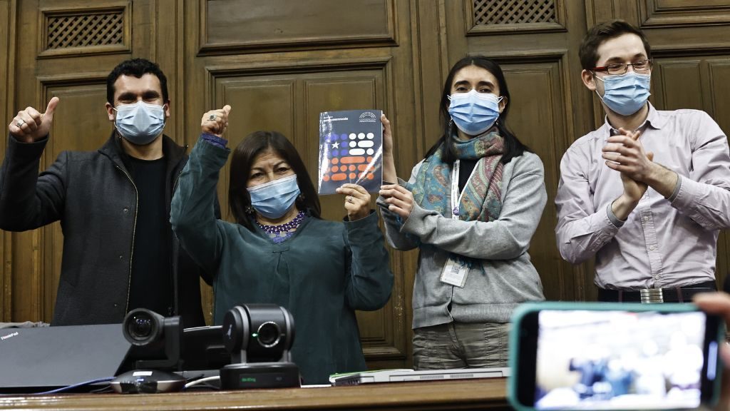 María Elisa Quinteros por gritos anti partidos en la Convención: "Es lamentable, una cosita pequeña que se agranda"