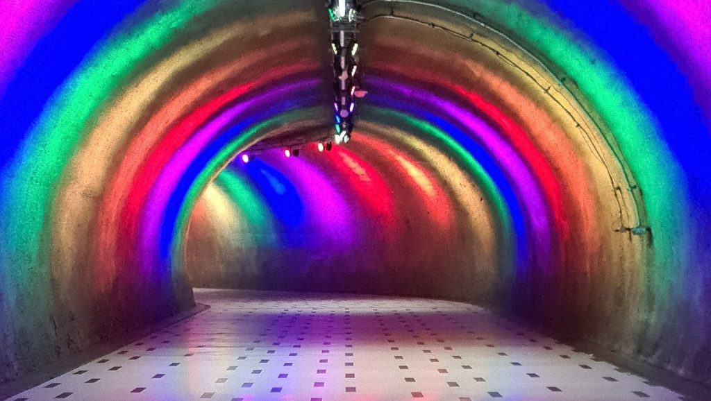 "Túnel de la diversidad": Metro de Santiago celebra Mes del Orgullo LGBTIQA+