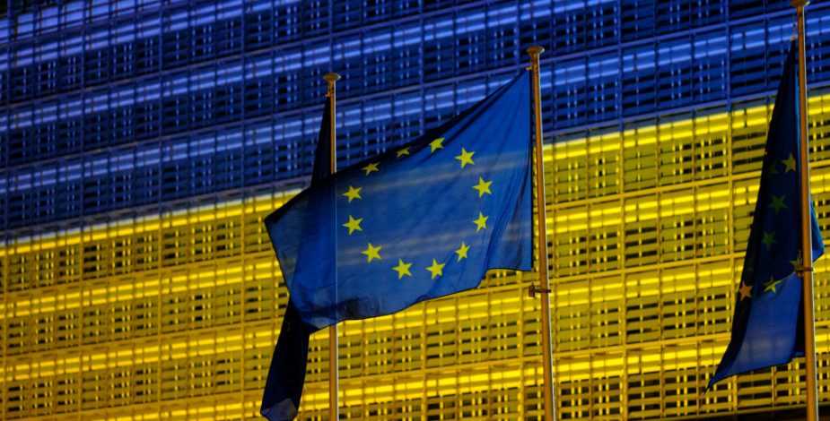 Unión Europea acepta candidatura de Ucrania y Moldavia para adherirse al bloque
