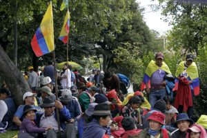 Ecuador se queda sin tres ministros tras fin de paro nacional