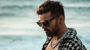 Ricky Martin enfrenta demanda millonaria de su ex mánager