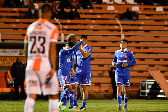 La U rescató un empate ante Cobresal en El Salvador y se ilusiona con meterse en los cuartos de final de Copa Chile