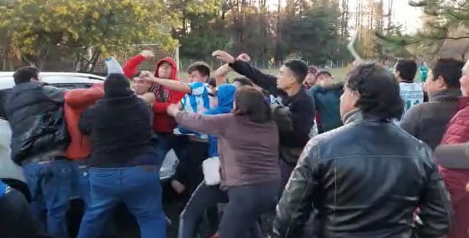 Violenta pelea en partido de fútbol amateur deja heridos en Los Ángeles
