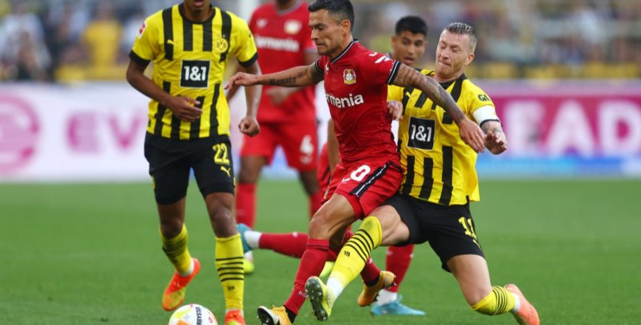 Charles Aránguiz y el Bayer Leverkusen inician la Bundesliga con una derrota ante Borussia Dortmund