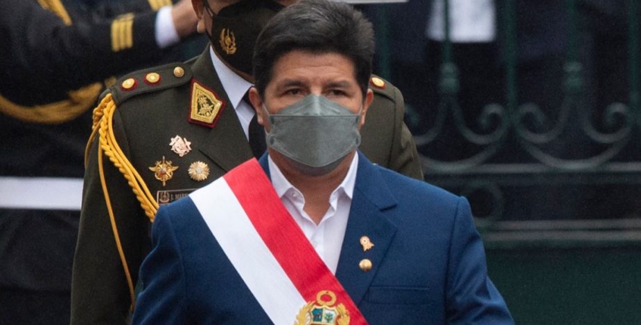 Perú: presidente Castillo ratifica a jefe de gabinete pese a presentar renuncia