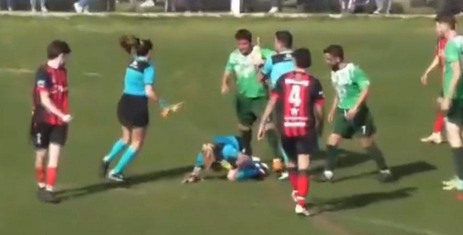 Árbitra sufrió cobarde ataque por parte de un jugador en Argentina: el agresor fue detenido