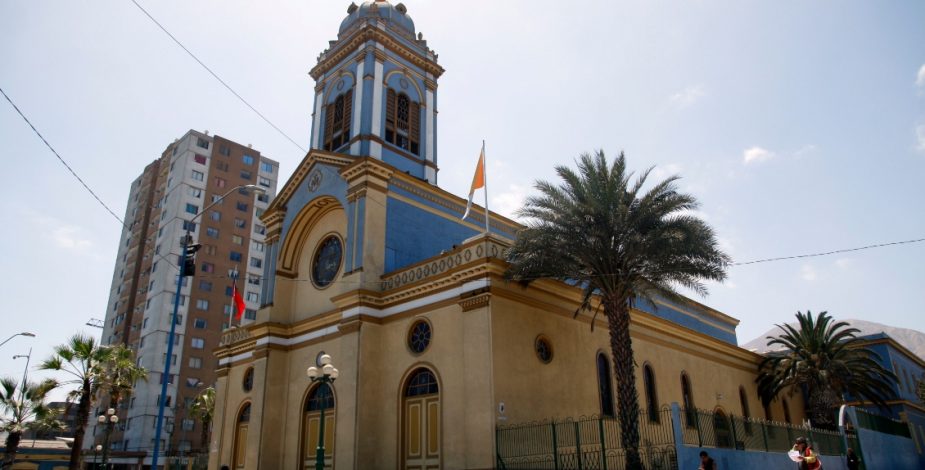 Fiscalía abre investigación de oficio contra sacerdote de Iquique tras denuncia por abuso sexual contra un menor de edad
