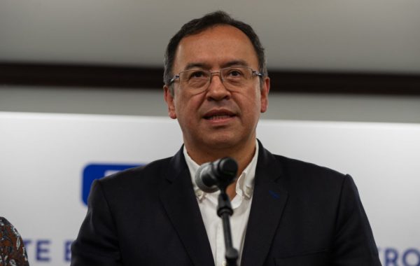 Nuevo ministro del Interior de Colombia afirmó estar "expectante" ante proceso constituyente chileno