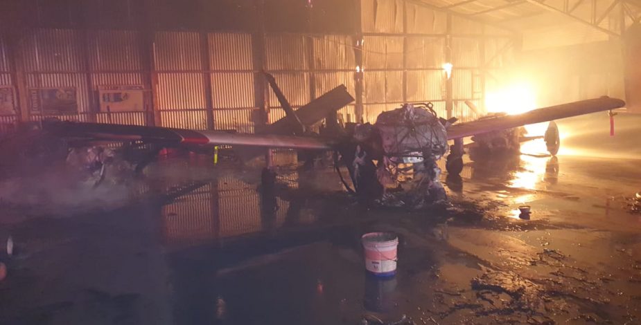 Doble atentado incendiario en La Araucanía: atacan aeródromo y queman tres avionetas en Curacautín