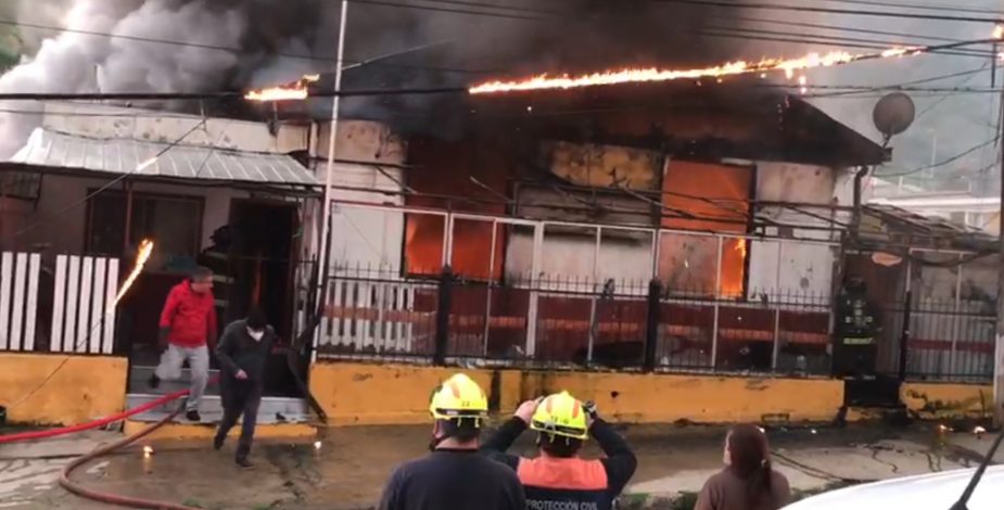 Incendio destruye club social “Viejos Tercios” en Viña del Mar