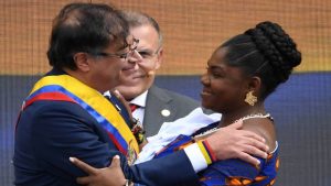 Gustavo Petro asume como nuevo Presidente de Colombia: promete acabar con la fracasada “guerra antidrogas”
