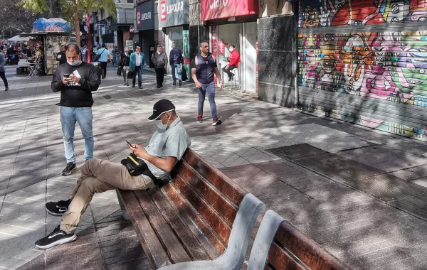 Tasa de desempleo nacional baja 0,6 puntos porcentuales en el trimestre móvil junio-agosto