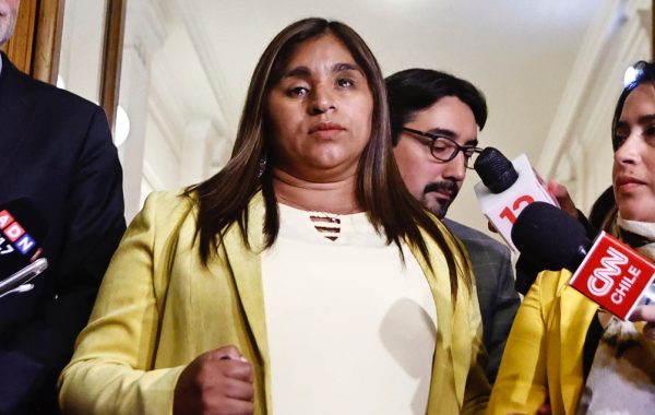 Senadora Fabiola Campillai denuncia campaña intimidatoria y de odio en su contra: interpuso una querella criminal en tribuales