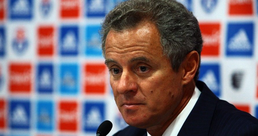 Federico Valdés apunta contra los errores de Azul Azul en la U: “En el fútbol, tomar esos riesgos se paga caro”