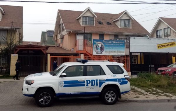 Comisario de la PDI frustra a balazos robo de su vehículo en Maipú: fue frente al jardín donde dejaba a su hija
