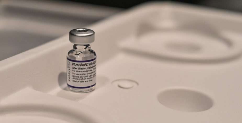 Pfizer asegura que vacuna bivalente cubrirá todas las variantes del Covid-19