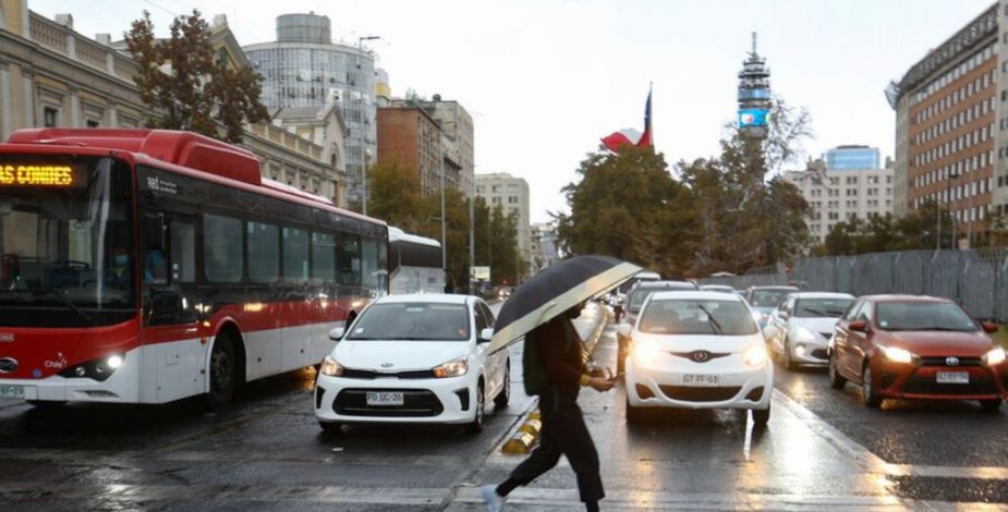 Lluvia en Santiago: precipitaciones volverán a la capital con tormentas eléctricas