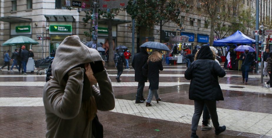 ¡Alerta en Fiestas Patrias! Pronostican lluvias en Santiago para este 18 de septiembre