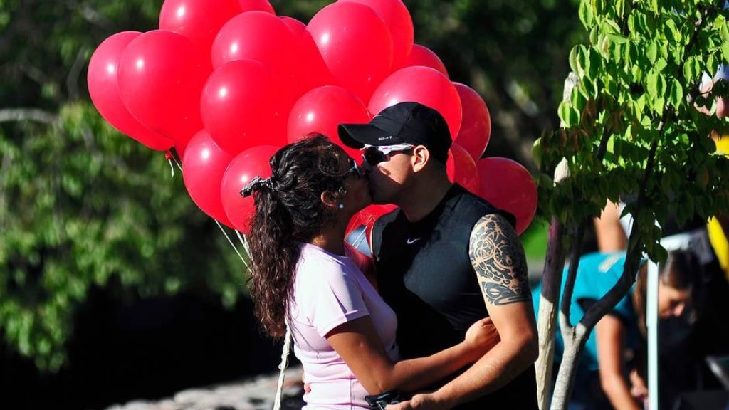 Estudio sobre la sexualidad de los chilenos refleja "baja considerable" en el uso de anticonceptivos