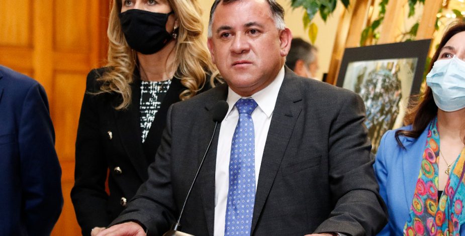 Bancada DC condiciona presidencia de Cariola en la Cámara: piden no insistir en querella contra Sergio Micco