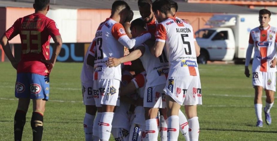 Cobresal se impuso ante Unión Española y sigue soñando con disputar la Copa Libertadores 2023