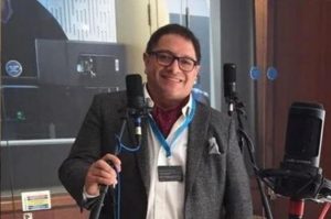 100 Años en el aire: Reflexiones de Fernando Solís, la voz dorada de la radio chilena