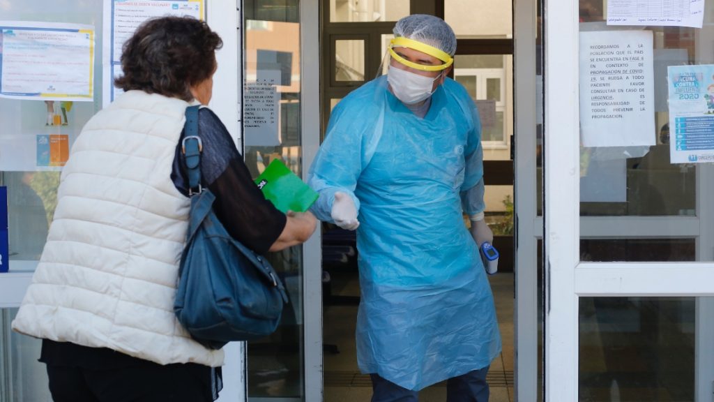 Director de Fonasa y aumento de presupuesto en $100 per cápita para la salud primaria: “La ministra dijo que hay apertura para discutir eso”