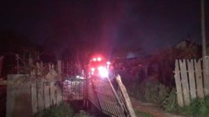 Incendio en vivienda de material ligero deja dos personas muertas en Talca
