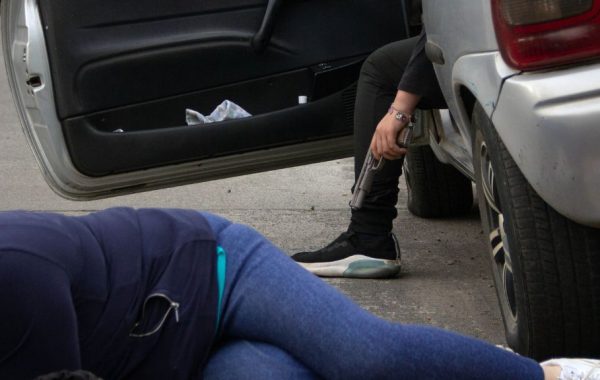 Persecución policial en San Bernardo por encerrona: vehículo fue recuperado