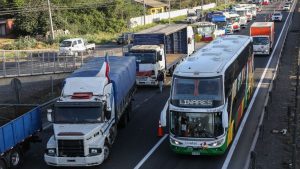 Gobierno moviliza 121 camiones escoltados para asegurar abastecimiento en la zona norte del país